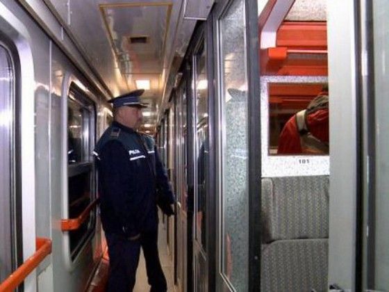 politisti-tren.jpg