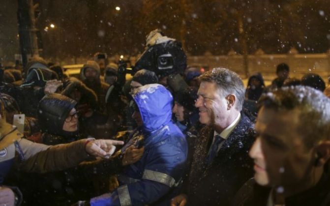 Mesajul lui Iohannis după ce s-a întâlnit cu protestatarii 1 protest Iohannis_230820.jpg