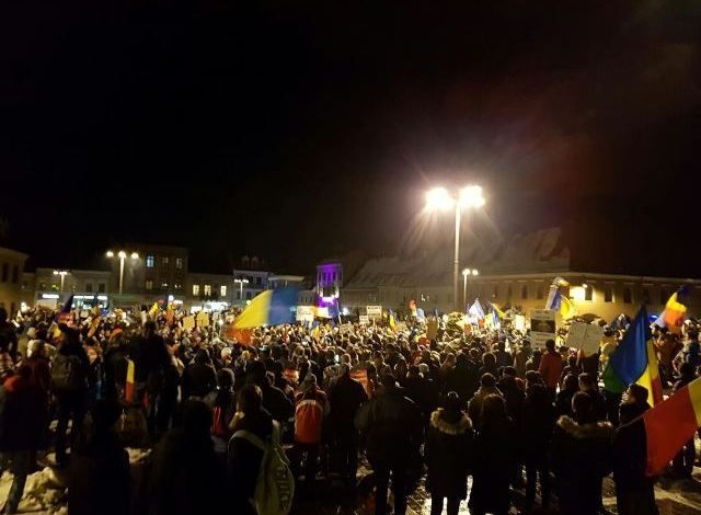 OUG 13 îi scoate iar pe BRAȘOVENI în stradă 1 protest_15.jpg
