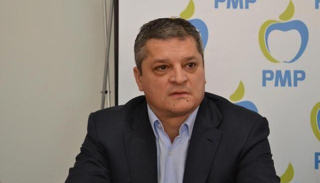 ACUZAȚIE GRAVĂ. Cristescu îl face pe Chirica informator SIE 1 radu-cristescu.jpg