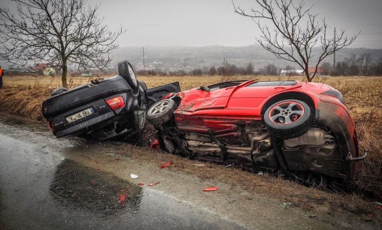 Cinci răniţi, după ce două maşini au ajuns în şanţ (FOTO) 1 sibiu1.jpg