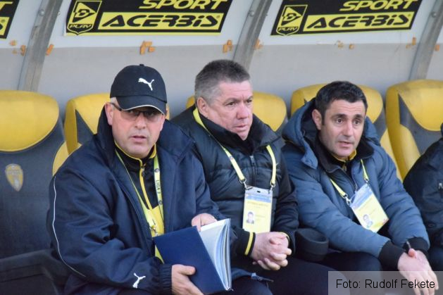 FOTBALfcbrasovpolitehnicatimisoara02_233404.JPG