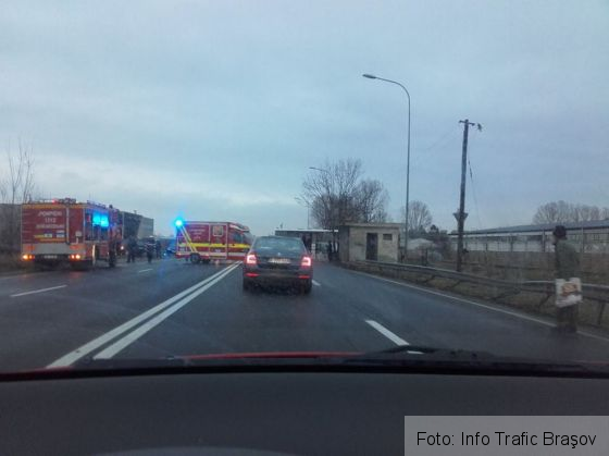 Update. Imagini de la accidentul cu victimă încarcerată produs la ieşirea din BRAŞOV spre Cristian 1 accident cristian 5_232925.jpg