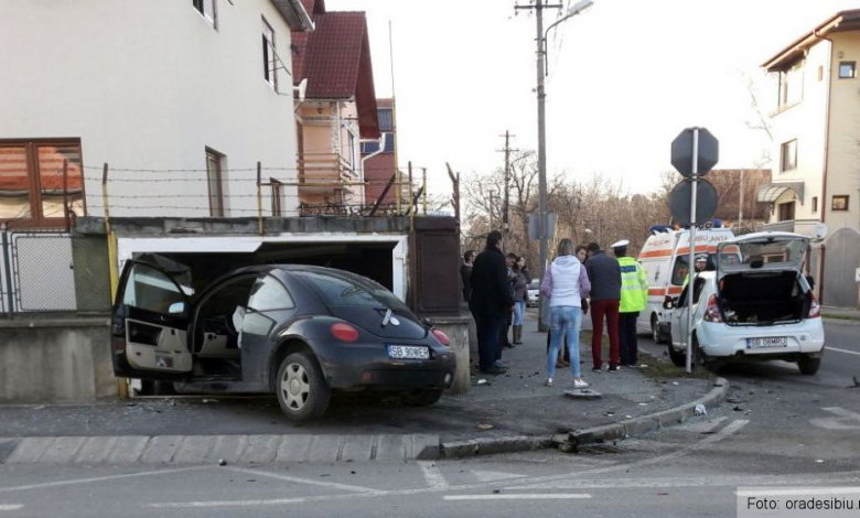 O șoferiță a provocat un accident cu patru victime, în Sibiu (FOTO) 1 accidentsibiu_6.jpg