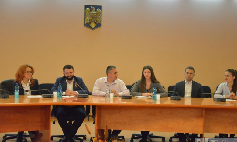 BRAŞOV. Concurs de frumuseţe, îmbrăţişări gratuite şi degustare de bucate tradiţionale, sunt doar o parte din „Basarabia - File din Poveste” 1 basarabiaconferinta.jpg