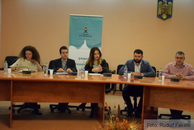 fondulstiintescuconferinta1_233082.JPG