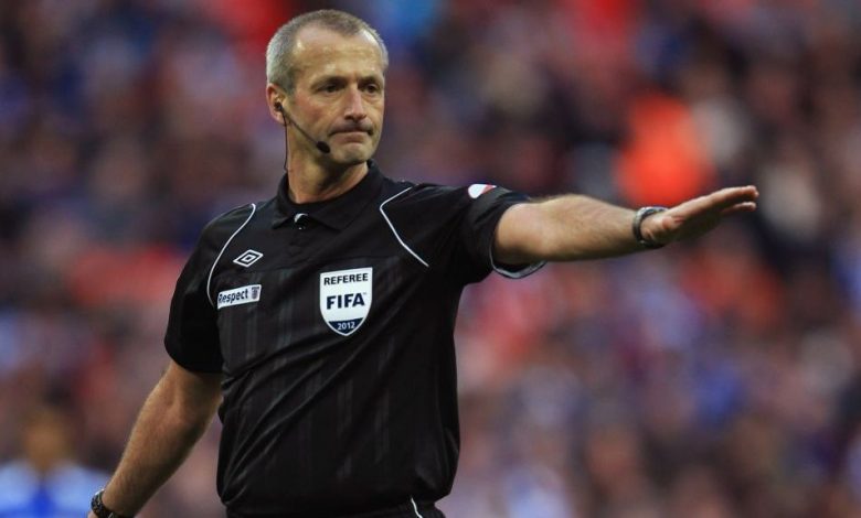 Martin Atkinson arbitrează România - Danemarca 1 martinatkinson.jpg