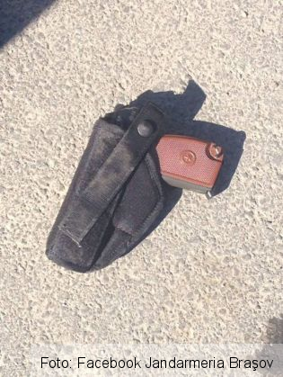 BRAŞOV. Ameninţări cu arma în parcarea unui complex comercial! (FOTO) 1 arma parcare_234309.jpg