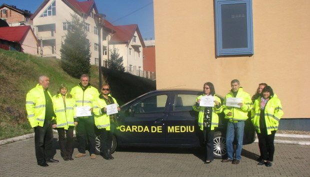 BRAŞOV. Comisari în grevă de avertisment 1 greva-garda-de-mediu1-620x400.jpg