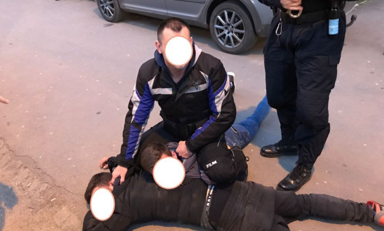 BRAŞOV. Scandalagii imobilizaţi de un jandarm aflat în timpul liber (FOTO) 1 img-20170410-wa0004.jpg