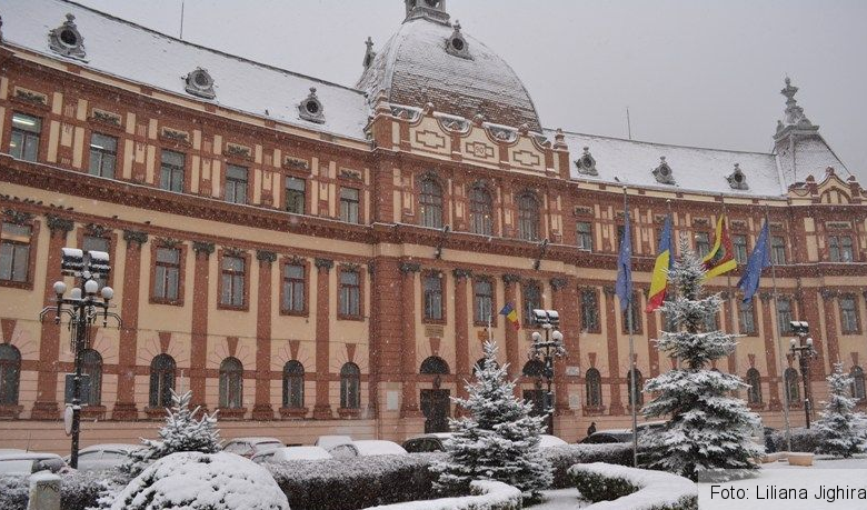 BRAŞOV. Cod portocaliu: Comandament de iarnă la Prefectură 1 prefecturazapada.jpg