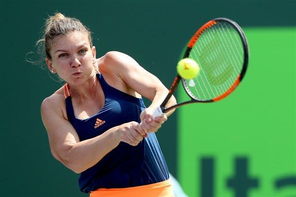 Simona Halep debutează azi la turneul de la Stuttgart 1 simona_32.jpg