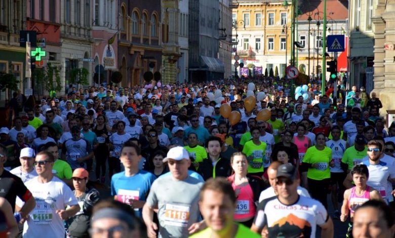 BRAȘOV. Peste 2.500 de sportivi au alergat în Ţinutul lui Dracula!!! (GALERIE FOTO) 1 atletism.jpg