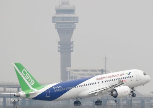 China intră în concurență directă cu Boeing și Airbus 1 avion2.jpg