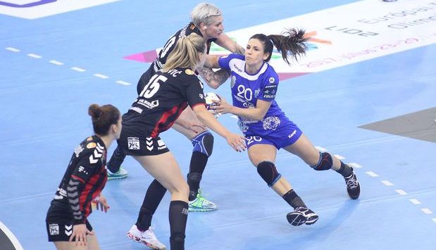 CSM București, „dezmembrată” de Vardar Skopje în semifinalele Ligii Campionilor la handbal feminin 1 csmvar.jpg
