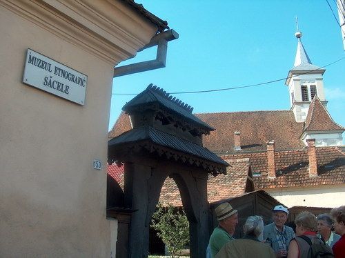 BRAŞOV. „Maratonul basmelor populare maghiare” 1 etnograficsacele.jpg