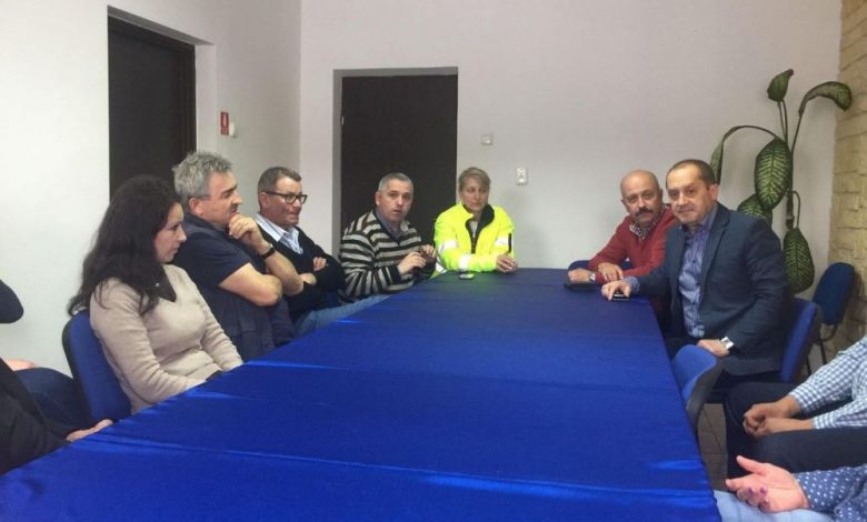 BRAŞOV. Greviştii de la Garda de Mediu au primit vizita prefectului 1 mediu_2.jpg