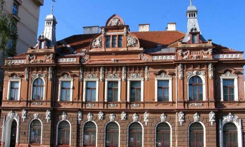 BRAȘOV. Muzeul de Artă este deschis până la miezul nopţii 1 muzeuarta_2.jpg