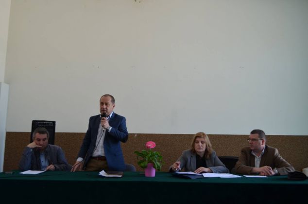 prefect primari Tara Fagarasului2_235764.jpg
