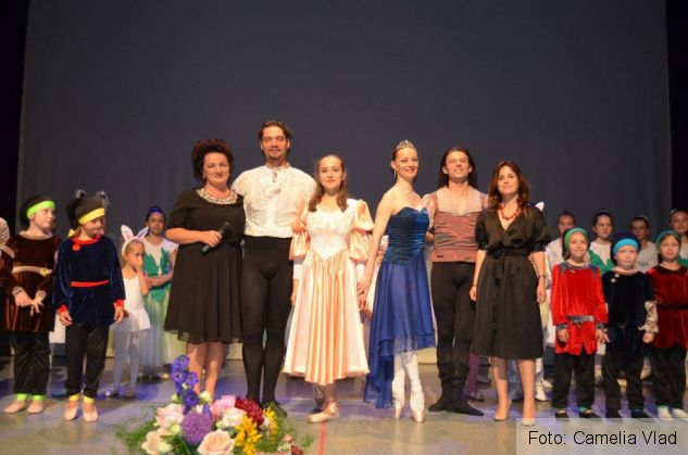 BRAŞOV. „Albă ca Zăpada” a venit în sprijinul copiilor cu autism 1 albacazapada3_237409.jpg