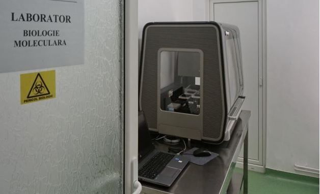 BRAȘOV. Numărul suspecților de meningită e în creștere; echipă de la minister, în anchetă epidemiologică 1 aparat.jpg