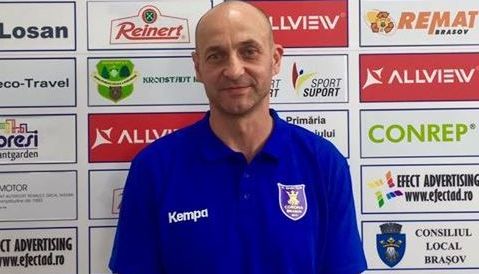 EXCLUSIVITATE - CORONA BRAȘOV. Costică Buceschi a stabilit programul verii. Reunire pe 10 iulie și cât mai multe meciuri amicale 1 buceschi_5.jpg