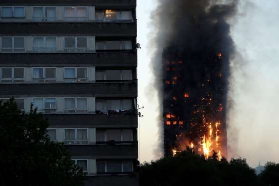 Update. 12 morți în incendiul din Londra 1 londra2_2.jpg