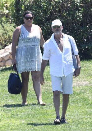Cum arată soţia lui Pierce Brosnan?!... 1 sotia-lui-pierce-brosnan2_237501.jpg