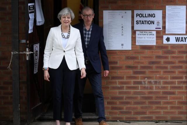 Alegeri legislative în Marea Britanie. Primele exit-polluri îi dau câștigători pe conservatori 1 theresamay_4.jpg