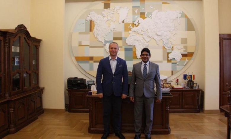 BRAŞOV. Delegaţie importantă din Sri Lanka, în vizită la Universitatea Transilvania 1 delegatie.jpg