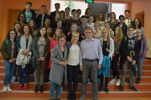 „School of Active Citizens” la BRAŞOV. Viceprimarul Laszlo Barabas, ghid pentru 28 de elevi străini 1 foto3_238252.jpg