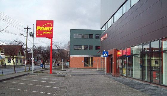BRAŞOV. Trecere direct spre supermarket 1 penny-brasov.jpg