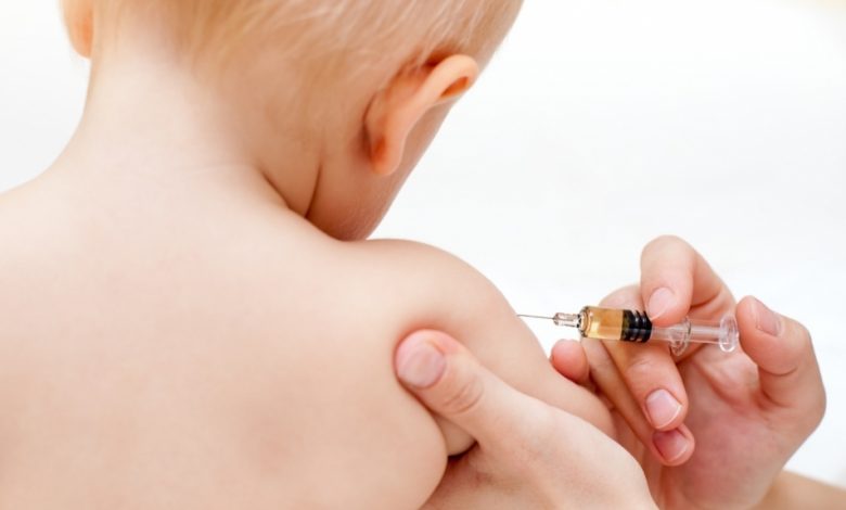 BRAȘOV. Ajutor de la Asociația Partida Romilor Pro Europa în campania de vaccinare anti-rujeolă 1 vaccinare-copii_6.jpg