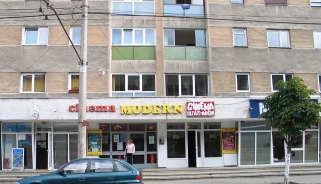 cinema-modern-brasov.jpg