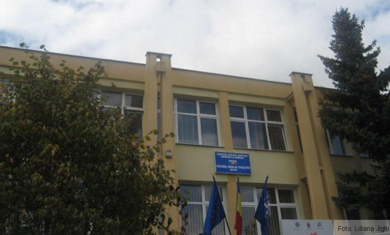 BRAŞOV. Zece licee primesc bani pentru a avea mai mulţi absolvenţi, care şi reuşesc la Bac 1 img-4125_2.jpg