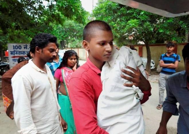 60 de copii au murit din cauza lipsei oxigenului 1 india.jpg