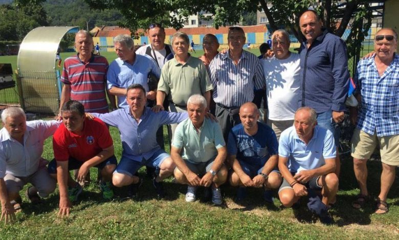BRAȘOV. ACS Steagul Roșu nu i-a făcut față Petrolului!!! Astăzi sunt programate finalele turneului dotat cu trofeul „Nicolae Pescaru”!!! 1 pescarutrofeu.jpg
