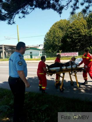 BRAŞOV. A „picat” pe stradă, pare-se din cauza căldurii! (FOTO) 1 salvat jandarm_239600.jpg