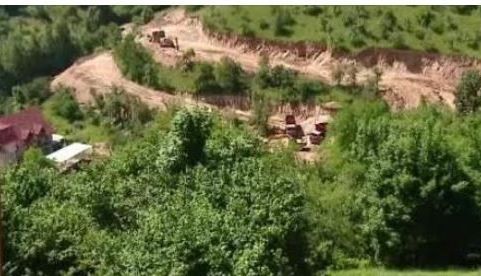 BRAȘOV. 15 plângeri penale pentru construcții ilegale! Unul din două șantiere controlate are „bube” 1 santierschei.jpg
