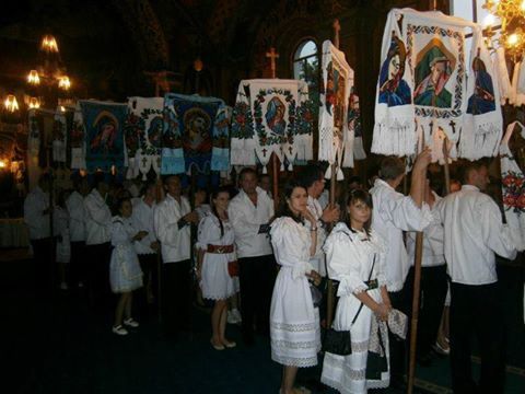 Tradiții bogate la Sântă Mărie Mare - „Paștele din mijlocul verii” 1 traditiisf-maria.jpg