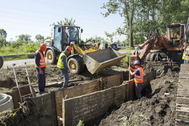 BRAȘOV. 17, 4 milioane de euro într-o reţea modernă de distribuţie a apei şi canalizare 1 DSC_3344_215657.jpg