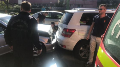 BRAȘOV. Accident între trei autoturisme, pe strada Carpaților (GALERIE FOTO) 3 IMG-20170914-WA0001_241155.jpg