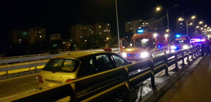 BRAȘOV. ULTIMA ORĂ. Accident pe pod (FOTO) 1 IMG-20170918-WA0013_241309.jpg