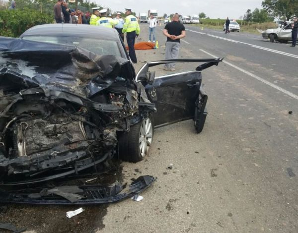 Accident cu un mort şi patru răniţi, dintre care doi grav, pe DE 85 (FOTO) 1 accidentvrancea.jpeg