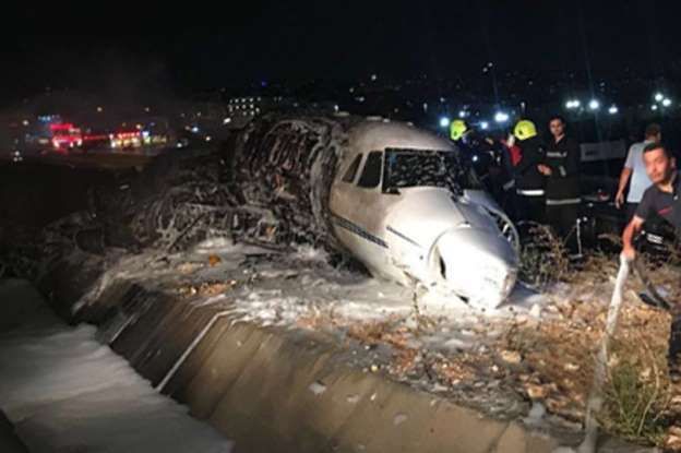 Aeroport închis după prăbușirea unui avion 1 aeroport_9.jpg