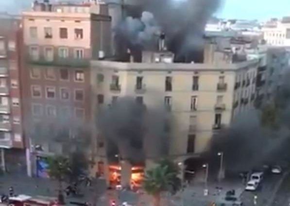 Explozie soldată cu 21 de răniți la Barcelona 1 barcelona_9.jpg