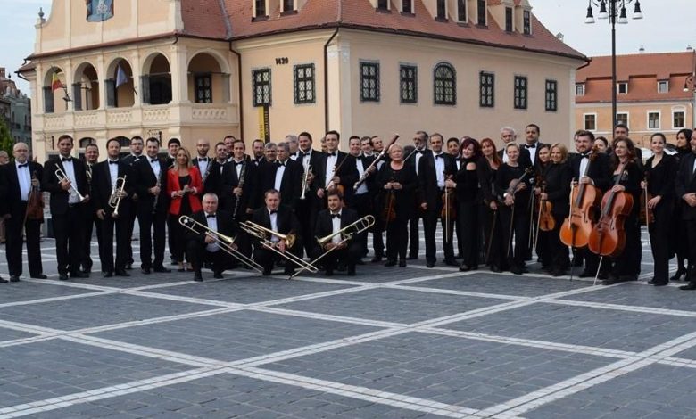 BRAŞOV. Filarmonica pregăteşte o „deschidere fabuloasă” a stagiunii 2017/2018 1 orchestra.jpg