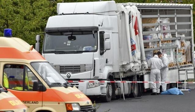 Zeci de migranți prinși la frontieră 1 police_7.jpg