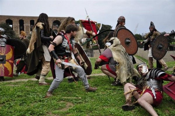 reconstituire-istorica-daci--romani2.jpg