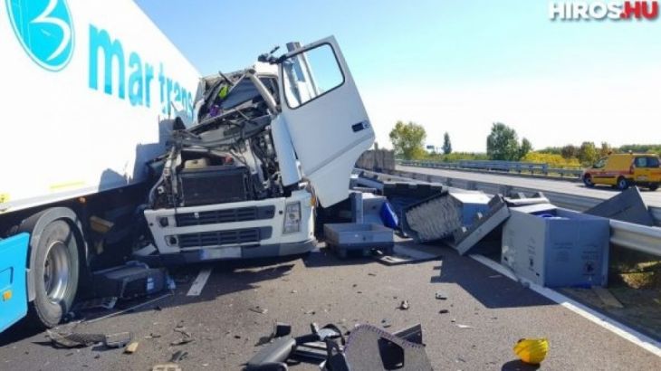 Accident cumplit. TIR românesc, implicat. Doi oameni au murit - GALERIE FOTO 1 accung_242261.jpg